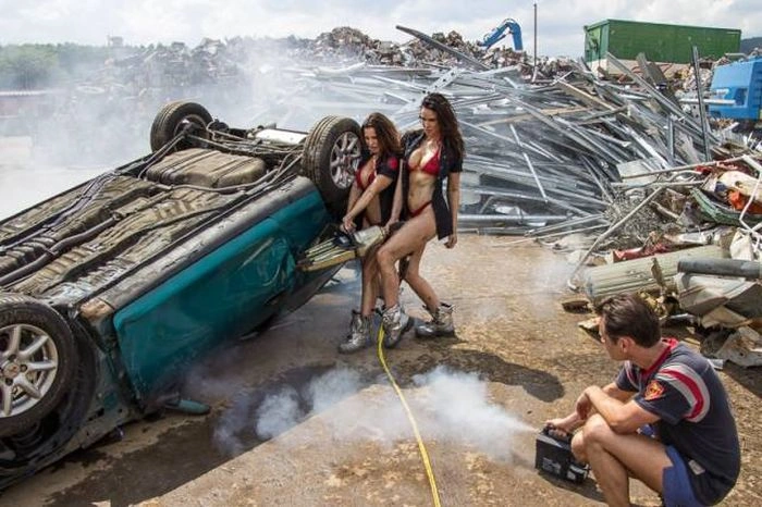 Все, що залишилося поза кадром однієї гарячої фотосесії (40 фото) – фото 10