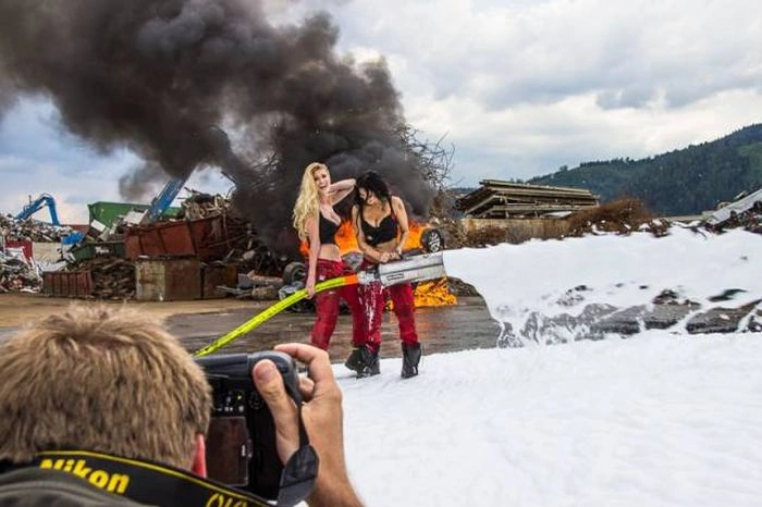 Все, що залишилося поза кадром однієї гарячої фотосесії (40 фото) – фото 13