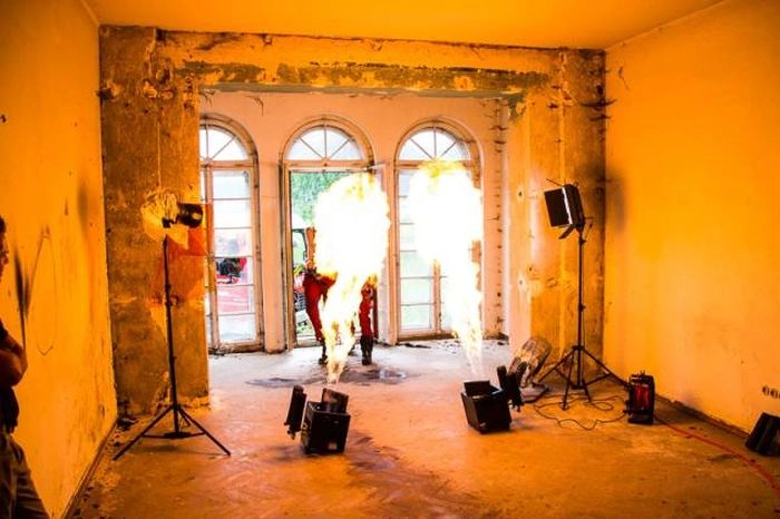 Все, що залишилося поза кадром однієї гарячої фотосесії (40 фото) – фото 22