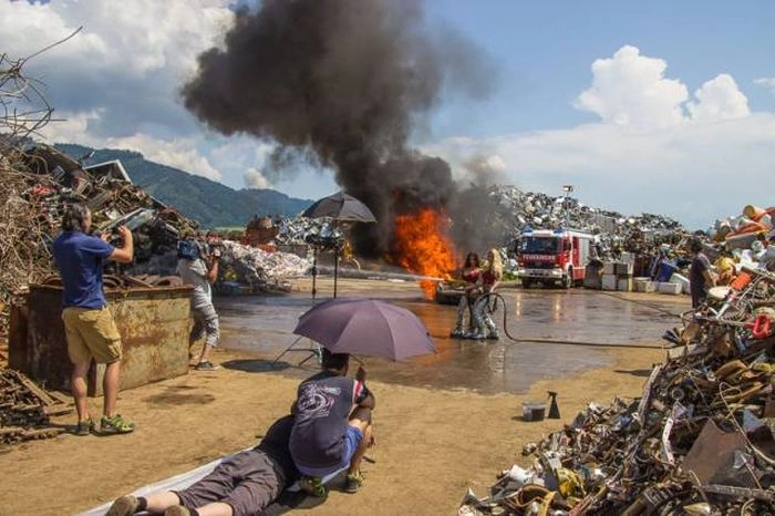 Все, що залишилося поза кадром однієї гарячої фотосесії (40 фото) – фото 25