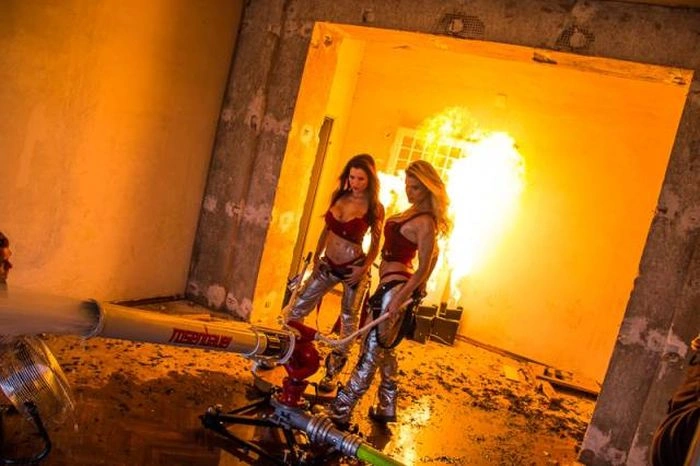 Все, що залишилося поза кадром однієї гарячої фотосесії (40 фото) – фото 38