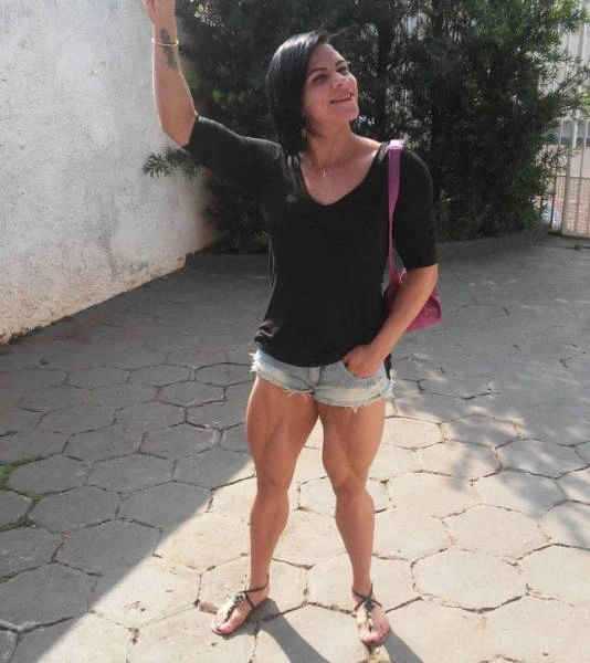 Дівчата, які можуть встояти за себе (42 фото) – фото 16