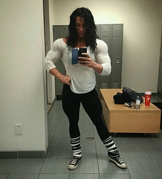 Дівчата, які можуть встояти за себе (42 фото) – фото 32