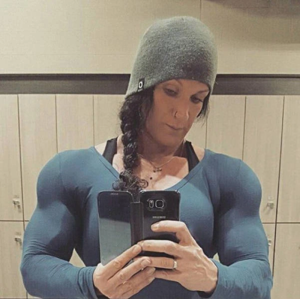 Дівчата, які можуть встояти за себе (42 фото) – фото 36