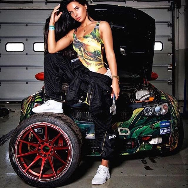 Чарівні дівчата на трасі "Нижегородське кільце" (53 фото) – фото 49