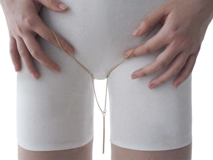 Ювелірні прикраси для просвітлення між ногами від сінгапурського дизайнера (6 фото) – фото 1