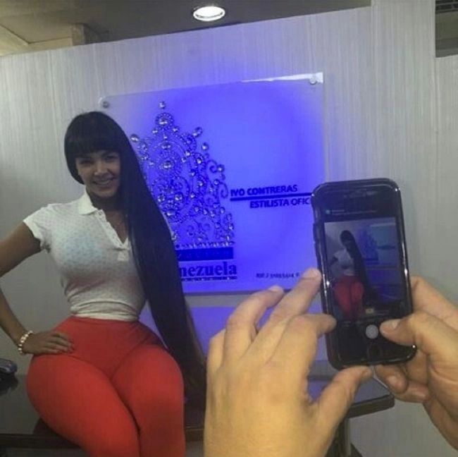 Бразильська модель досягла "ідеальної" зовнішності (7 фото) – фото 7