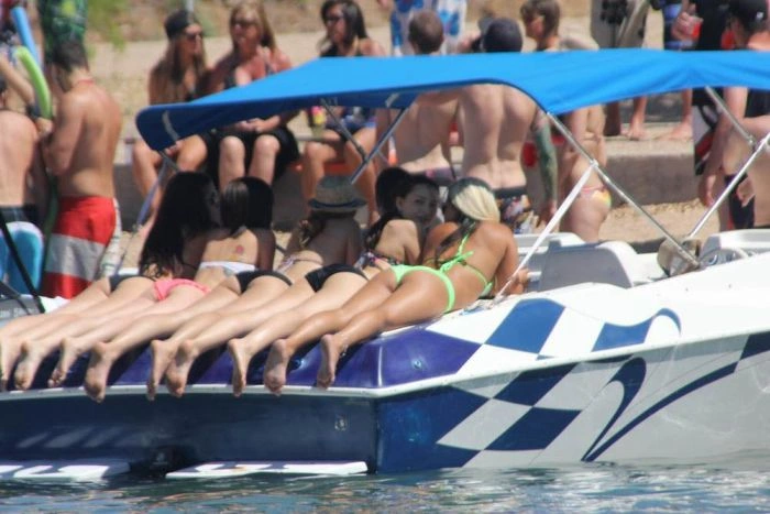 Озеро Хавасу - рай для чоловіків (30 фото) – фото 2