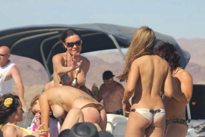 Озеро Хавасу - рай для чоловіків (30 фото) – фото 14