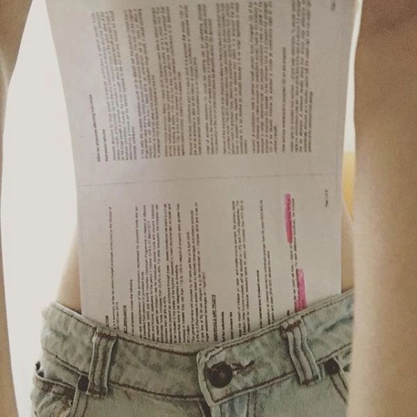 Китаянки демонструють стрімкість талії за допомогою аркуша паперу А4 (26 фото) – фото 23