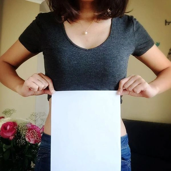 Китаянки демонструють стрімкість талії за допомогою аркуша паперу А4 (26 фото) – фото 25