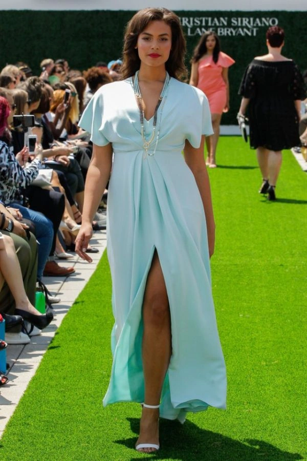 Плюс-сайз моделі на показі мод в Нью-Йорку (21 фото) – фото 4