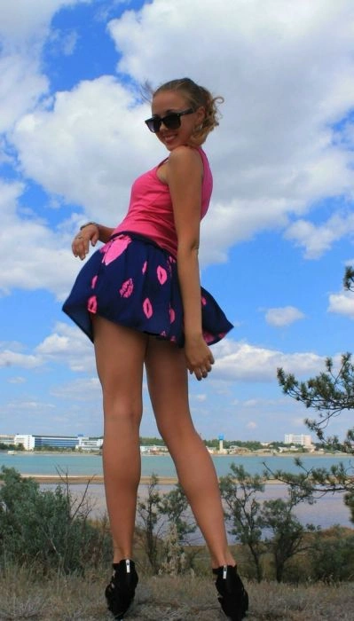 "Богині гламуру" позують перед об'єктивами фотокамер (44 фото) – фото 32