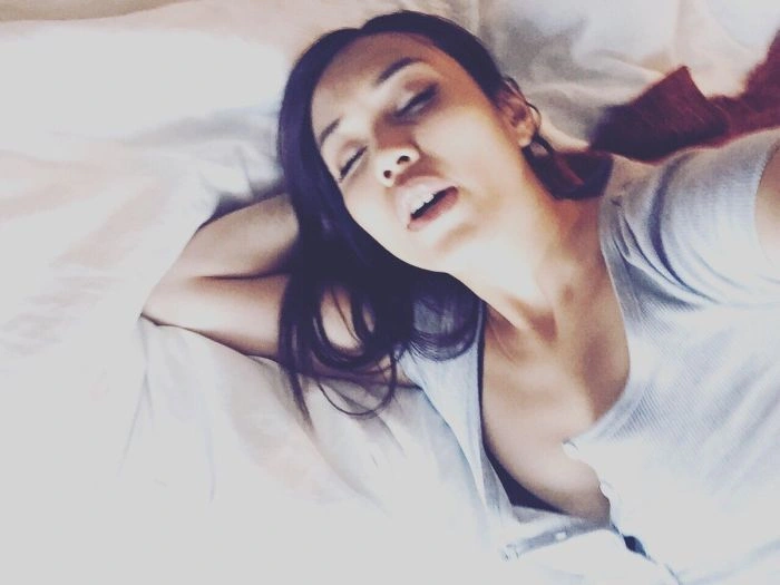 Стрімерка "забула" вимкнути камеру і віддавалася самоудовлетворенню (9 фото + відео) – фото 6