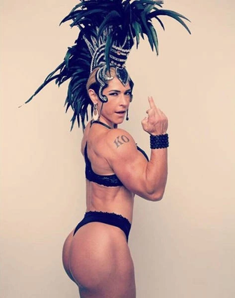 Кортні Олсон - дівчина з неймовірно сильними ногами (25 фото) – фото 7