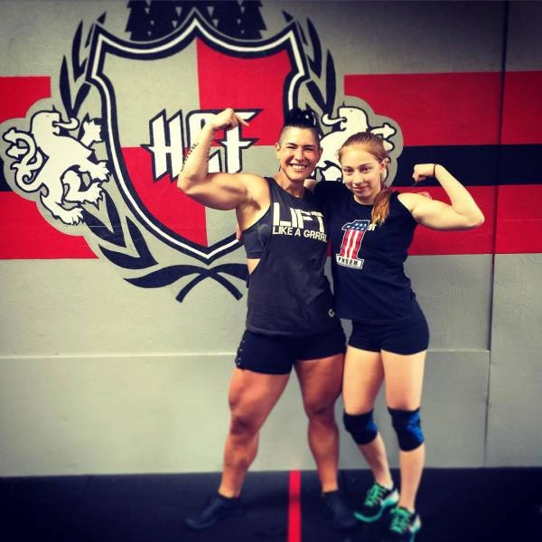 Кортні Олсон - дівчина з неймовірно сильними ногами (25 фото) – фото 8