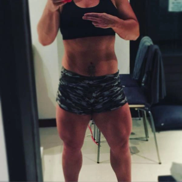 Кортні Олсон - дівчина з неймовірно сильними ногами (25 фото) – фото 13