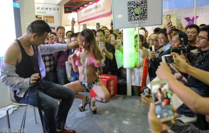 Кумедні дівчата. Частина 87 (41 фото) – фото 23