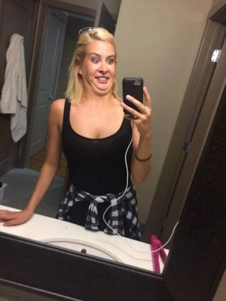 Поклонниця виганяння дурня виявилася дуже привабливою дівчиною Кармен Дікман (13 фото) – фото 2