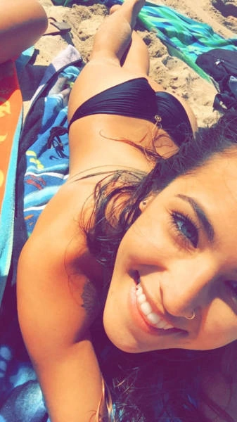 Дівчата хвастають своїми сідницями (48 фото) – фото 19