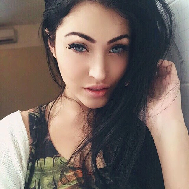 Клаудія Альєнде - бразильська копія актриси Меган Фокс (23 фото) – фото 6