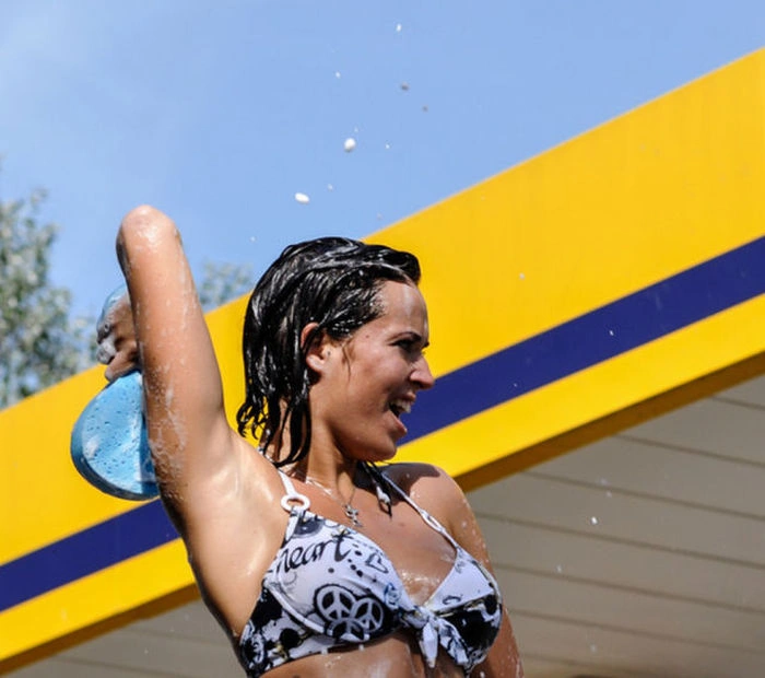 Сексуальна автомийка (66 фото) – фото 59