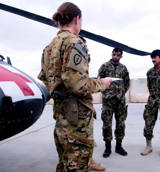 Дівчата в армії (77 фото) – фото 5