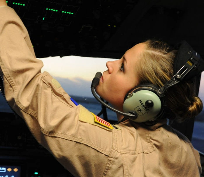 Дівчата в армії (77 фото) – фото 34