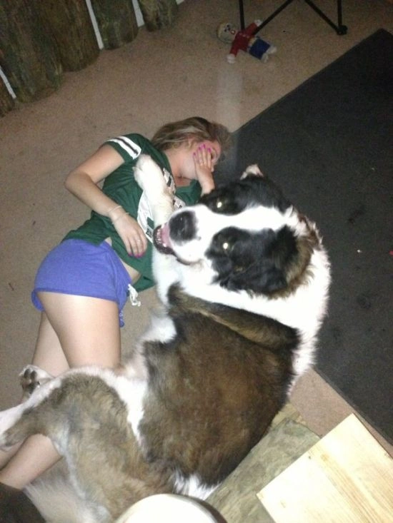 Дівчата та тварини (22 фото) – фото 7