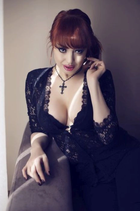 У Туреччині стюардеса втратила роботу через фотосесію (46 фото) – фото 10