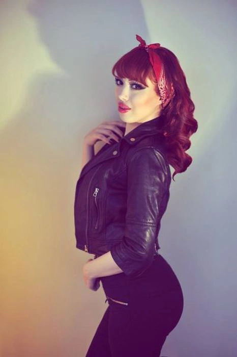 У Туреччині стюардеса втратила роботу через фотосесію (46 фото) – фото 17