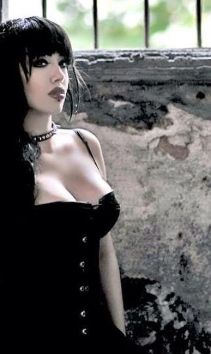 У Туреччині стюардеса втратила роботу через фотосесію (46 фото) – фото 26