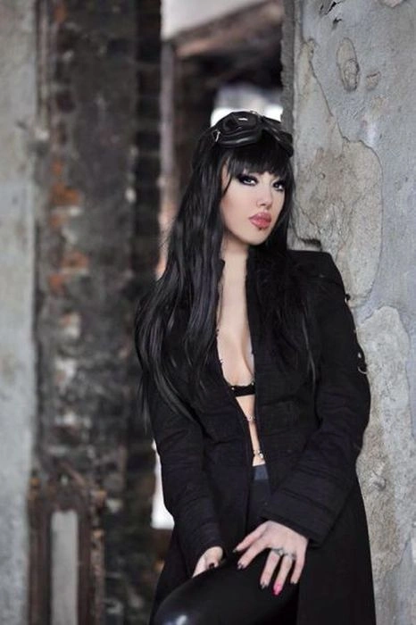 У Туреччині стюардеса втратила роботу через фотосесію (46 фото) – фото 27