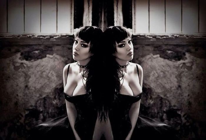 У Туреччині стюардеса втратила роботу через фотосесію (46 фото) – фото 36