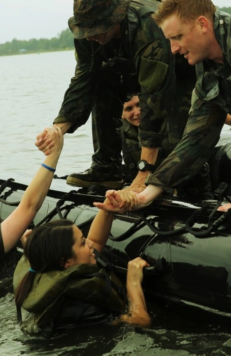 День відкритих дверей на базі морської піхоти в штаті Каліфорнія (40 фото) – фото 14