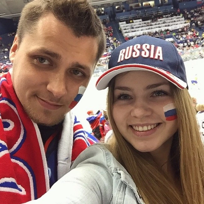 Милі вболівальниці на хокеї (34 фото) – фото 2