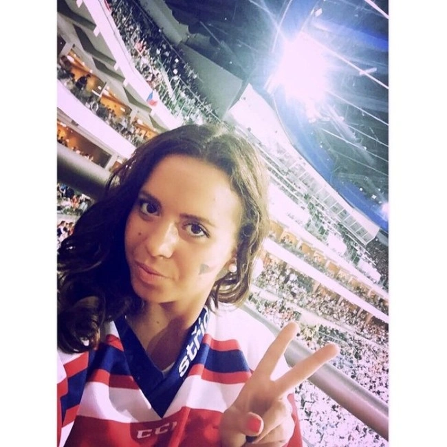 Милі вболівальниці на хокеї (34 фото) – фото 13