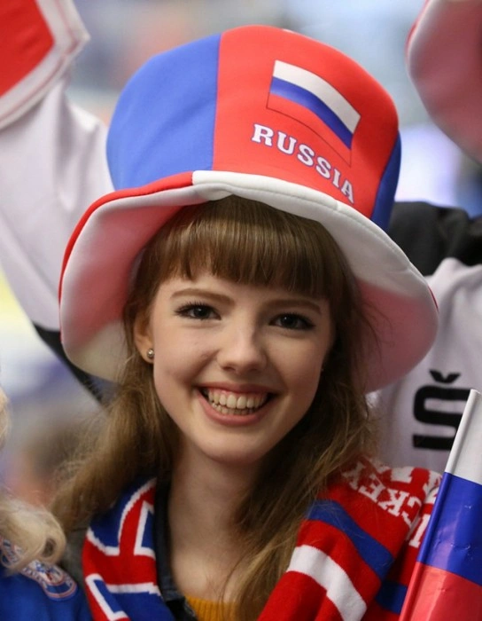 Милі вболівальниці на хокеї (34 фото) – фото 26