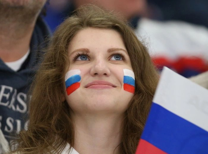 Милі вболівальниці на хокеї (34 фото) – фото 32