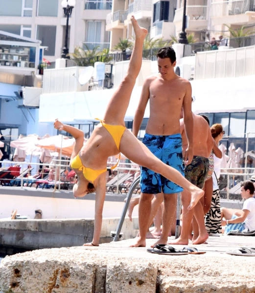 Веселі дівчата. Частина 38 (54 фото) – фото 4