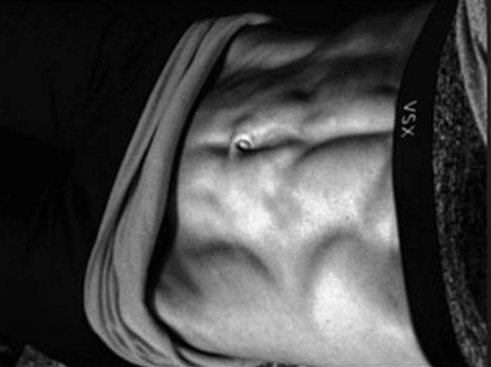 У США вчителька і фітнес-модель Мінді Дженсен стала жертвою шкідливих коментарів через фото в соцмережі (18 фото) – фото 11