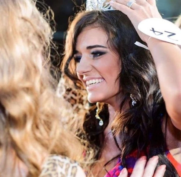 Модель Кіра Кучеренко - кандидат у депутати від радикальної партії Олега Ляшко (6 фото) – фото 5