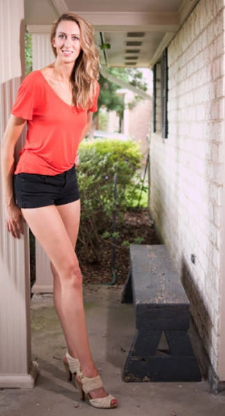 У США знайшли дівчину з найдовшими ногами (33 фото) – фото 24