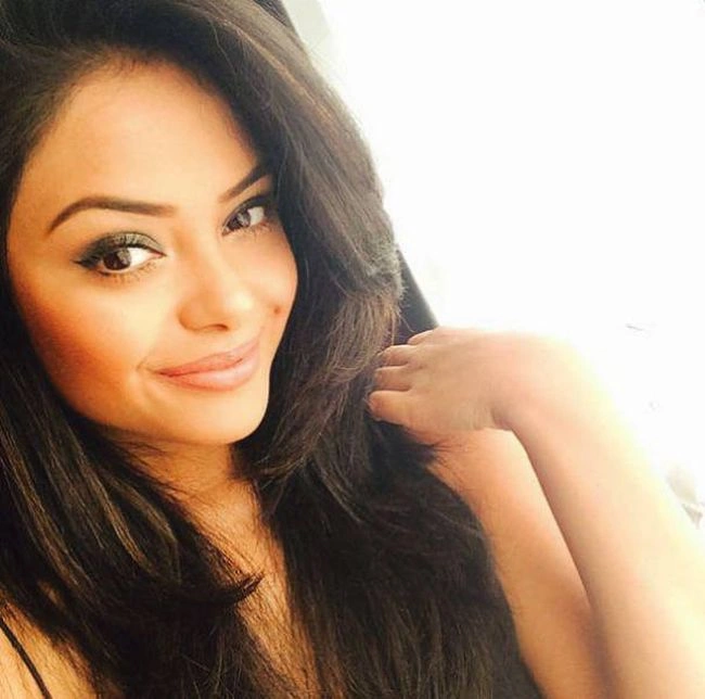 Актриса Афшан Азад, що зіграла Падму Патіл у фільмі "Гаррі Поттер" (21 фото) – фото 21