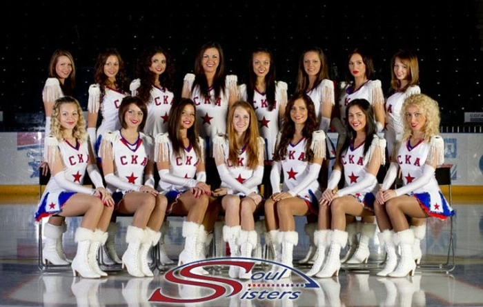 Дівчата з команд підтримки КХЛ (46 фото) – фото 42