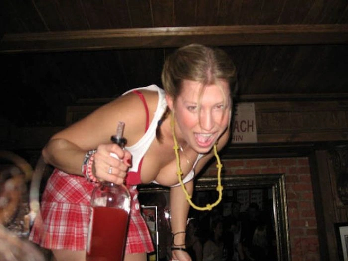 П'яні дівчата відпочивають на повну катушку (56 фото) – фото 9