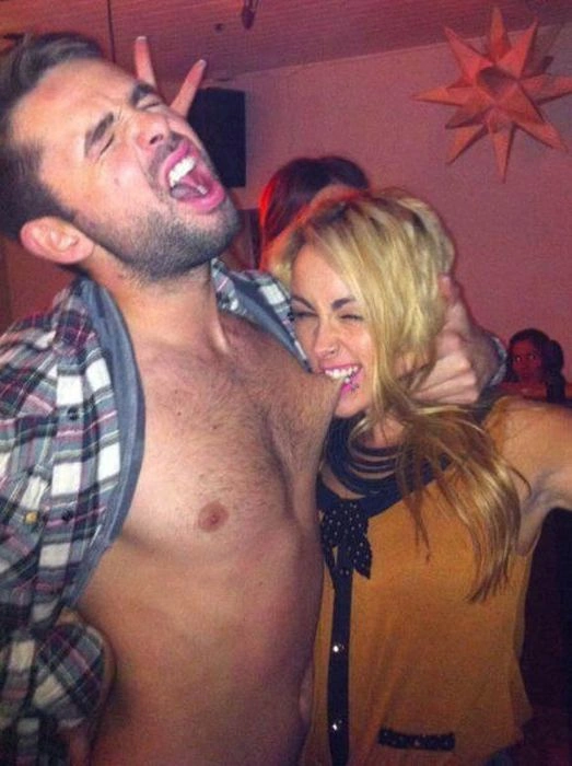 П'яні дівчата відпочивають на повну катушку (56 фото) – фото 40