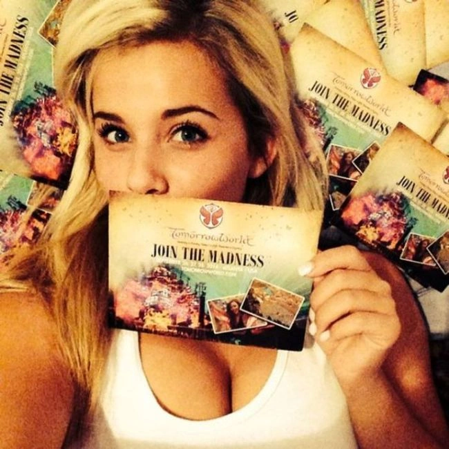 Дівчата з музичного фестивалю (44 фото) – фото 11