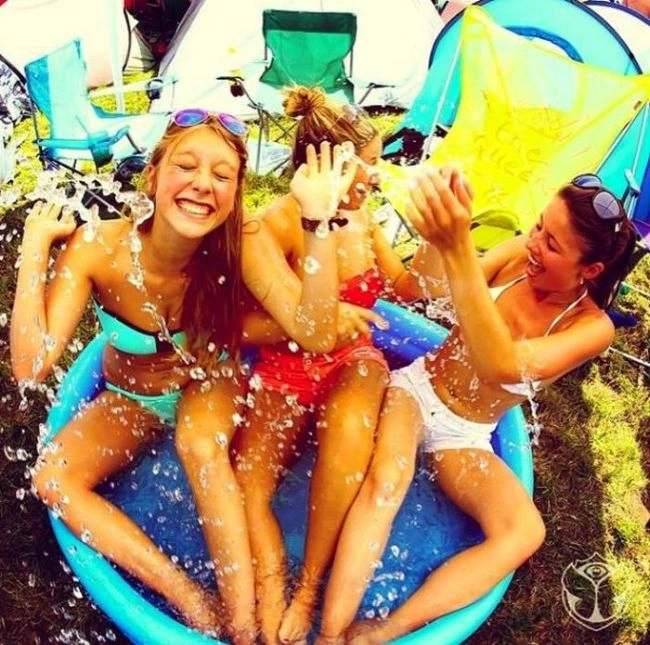 Дівчата з музичного фестивалю (44 фото) – фото 15