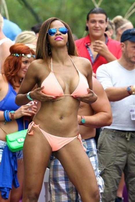 Дівчата з музичного фестивалю (44 фото) – фото 41